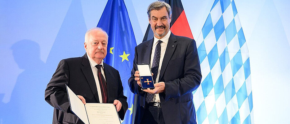 Mehr über den Artikel erfahren Bundesverdienstkreuz für Axel Haase