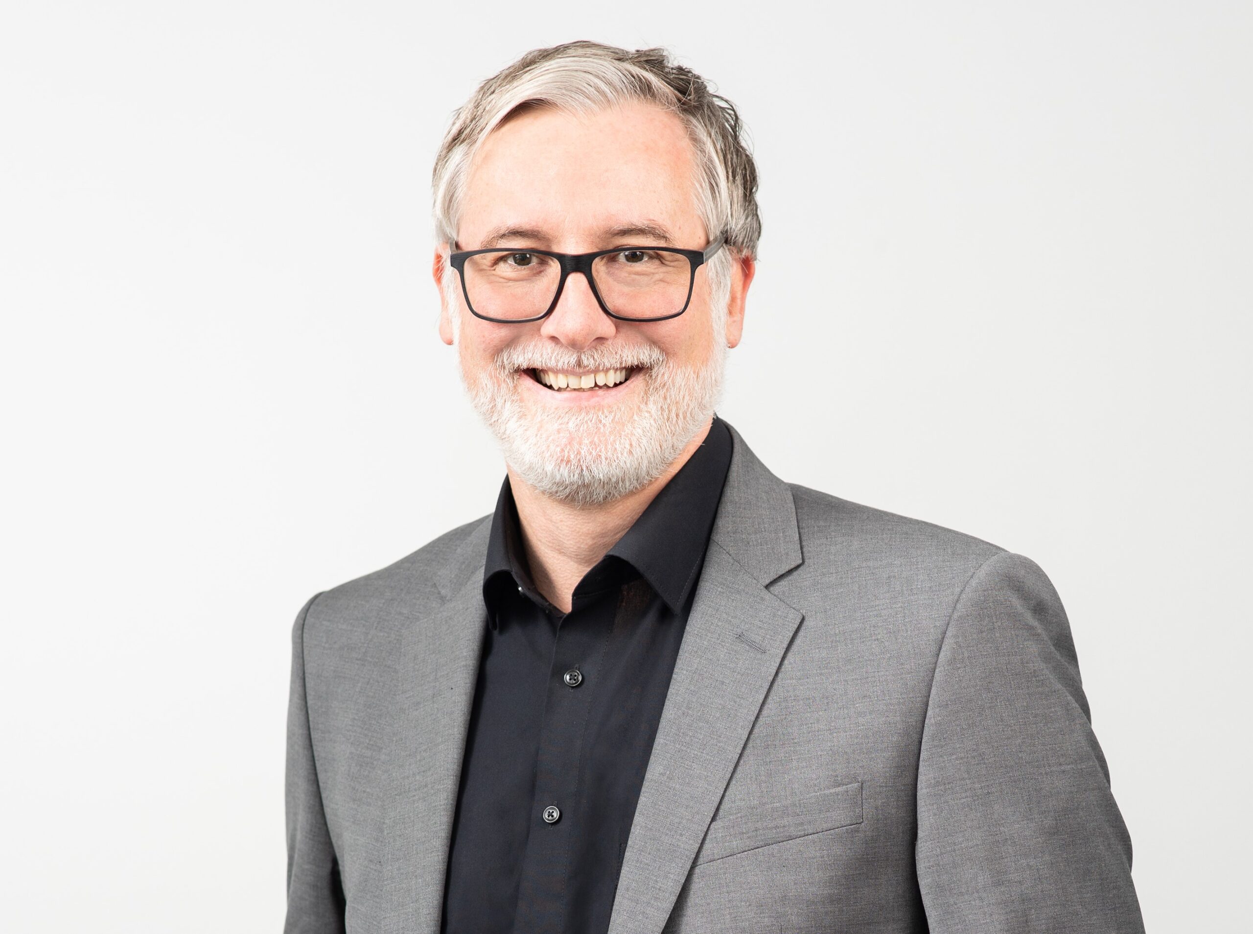 Mehr über den Artikel erfahren Neue Publikationen von Prof. Dr. Holger Schramm