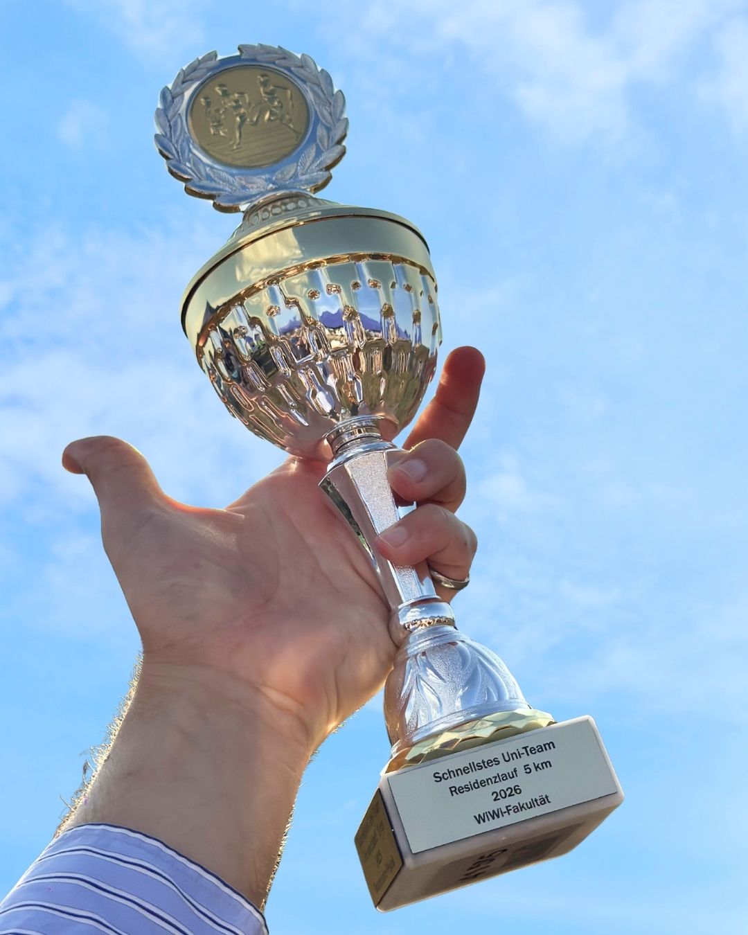 Schnellstes Uni-Team auf der 5-Kilometer-Strecke: Wanderpokal geht an die Wirtschaftswissenschaftliche Fakultät